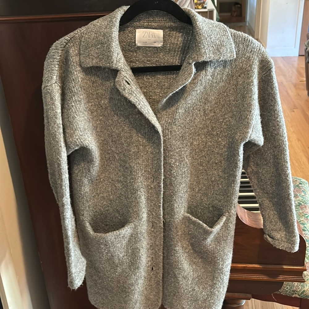 Zara kids size 9 sweater